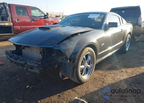 2008 Ford Mustang Gt Deluxe/Gt Premium z USA, uszkodzony, nr VIN 1ZVHT82H685170239